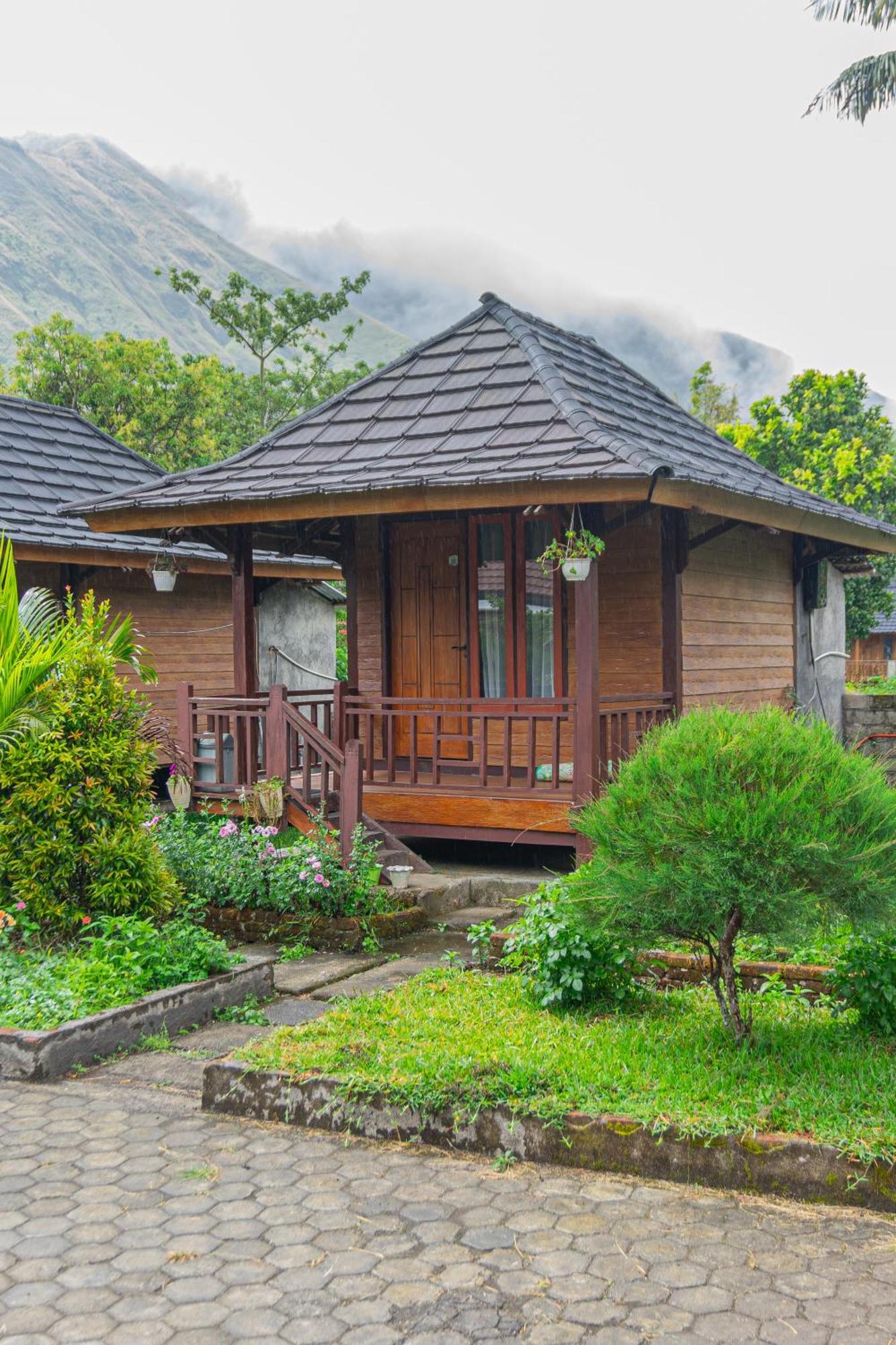 Puncak Rinjani Lodge Sembalunlawang Exteriér fotografie